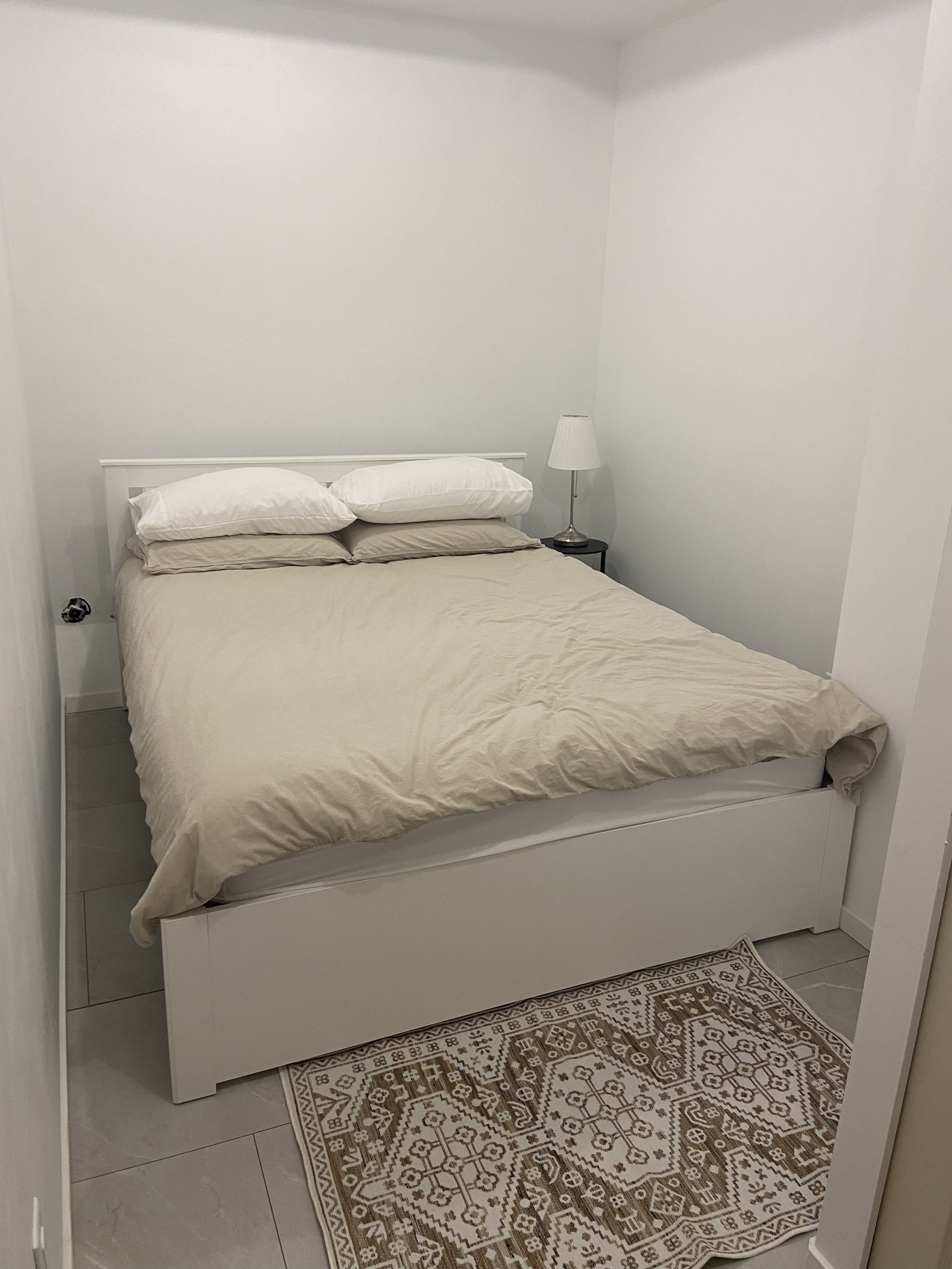 Queen bedroom